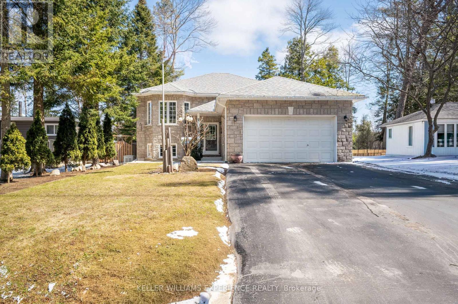 7 50TH STREET S, Wasaga Beach, Ontario