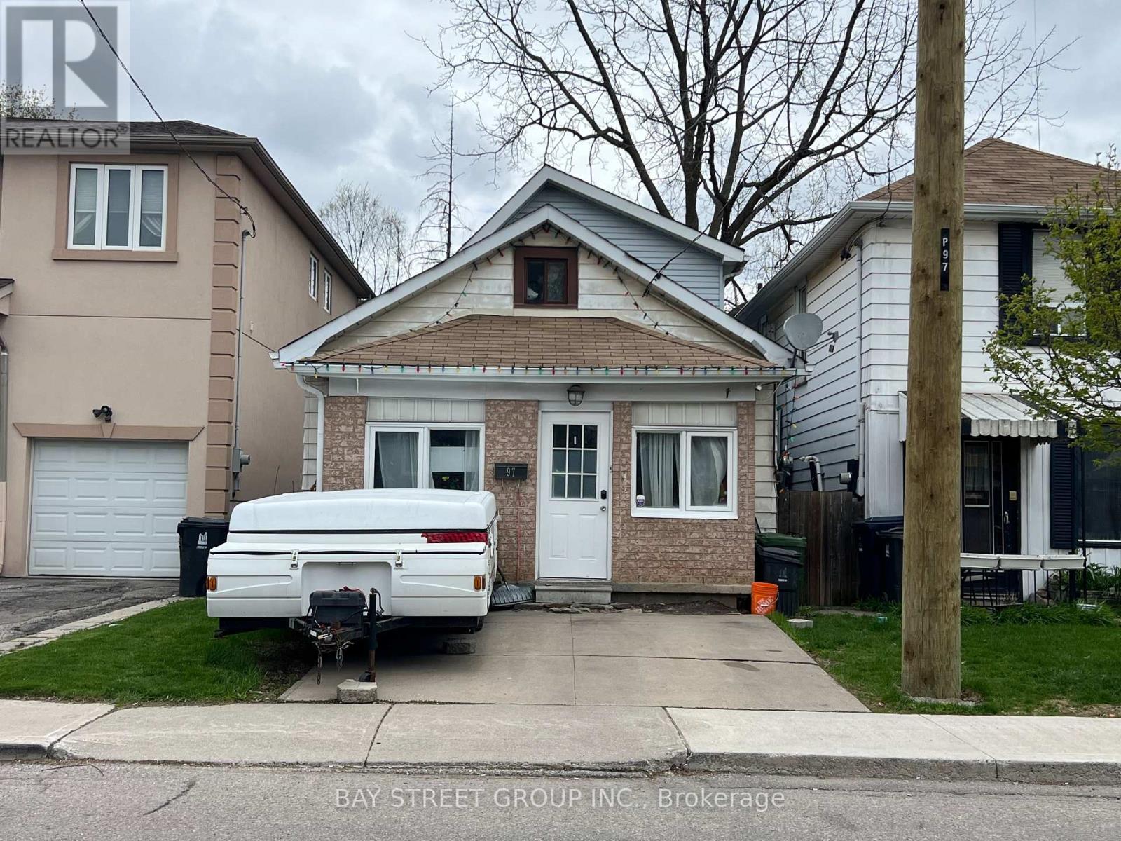 97 SIXTEENTH STREET, Toronto, Ontario
