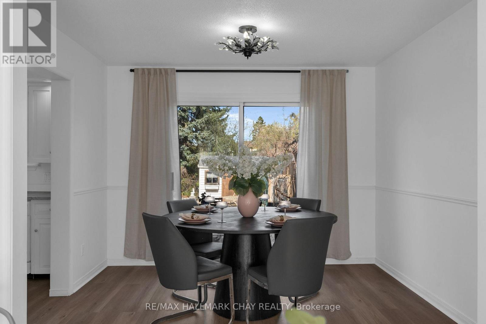 24 Flamingo Crescent, Brampton, Ontario  L6T 2G5 - Photo 10 - W13082814