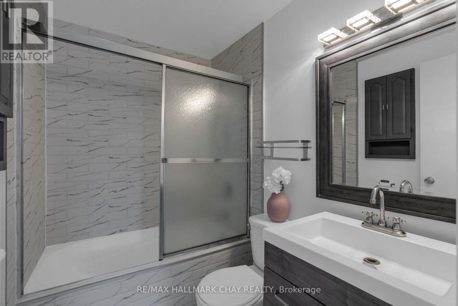 24 Flamingo Crescent, Brampton, Ontario  L6T 2G5 - Photo 23 - W13082814