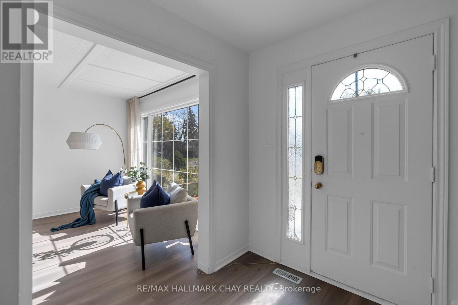 24 Flamingo Crescent, Brampton, Ontario  L6T 2G5 - Photo 6 - W13082814