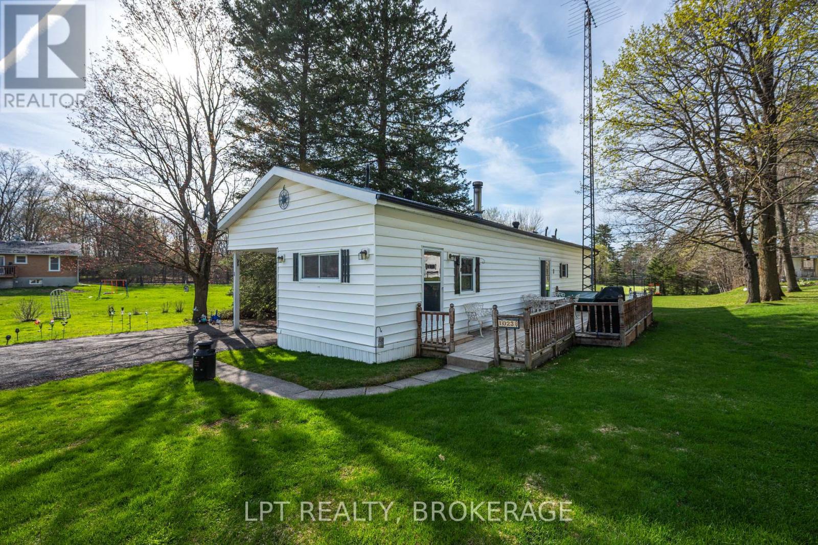 1023 Moon Road, Frontenac, Ontario  K0H 1T0 - Photo 1 - X12739006