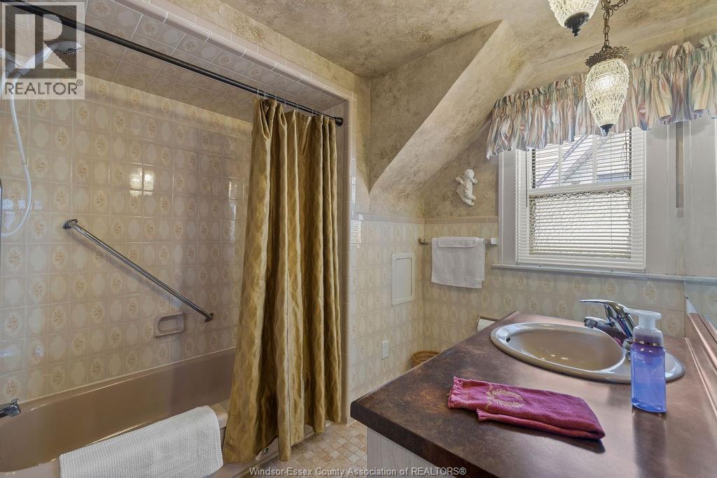 2333 Chilver, Windsor, Ontario  N8W 2V6 - Photo 18 - 26010075