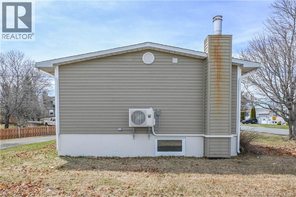 174 Bellefeuille Street, Shippagan, New Brunswick  E8S 1G7 - Photo 7 - NB133195
