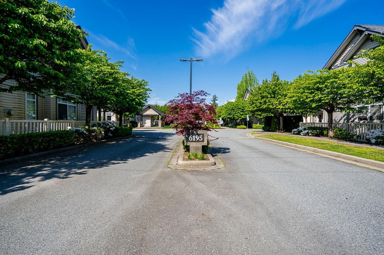 38 6195 168 Street, Surrey, British Columbia  V3S 3X9 - Photo 2 - R3118674