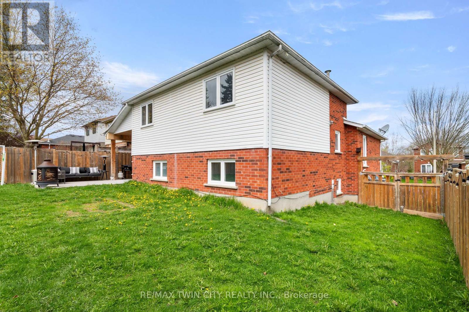 172 General Drive, Kitchener, Ontario  N2K 3S6 - Photo 39 - X13082764