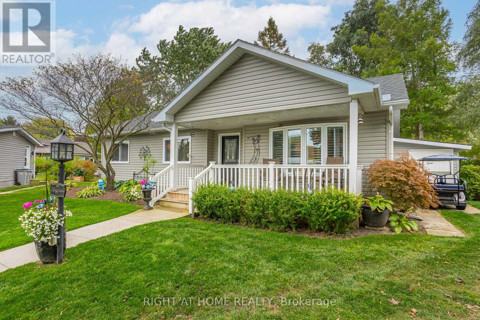 162 Mississauga Place, South Huron, Ontario  N0M 1T0 - Photo 2 - X13082796