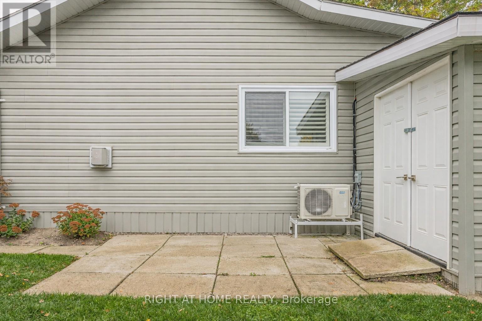 162 Mississauga Place, South Huron, Ontario  N0M 1T0 - Photo 42 - X13082796