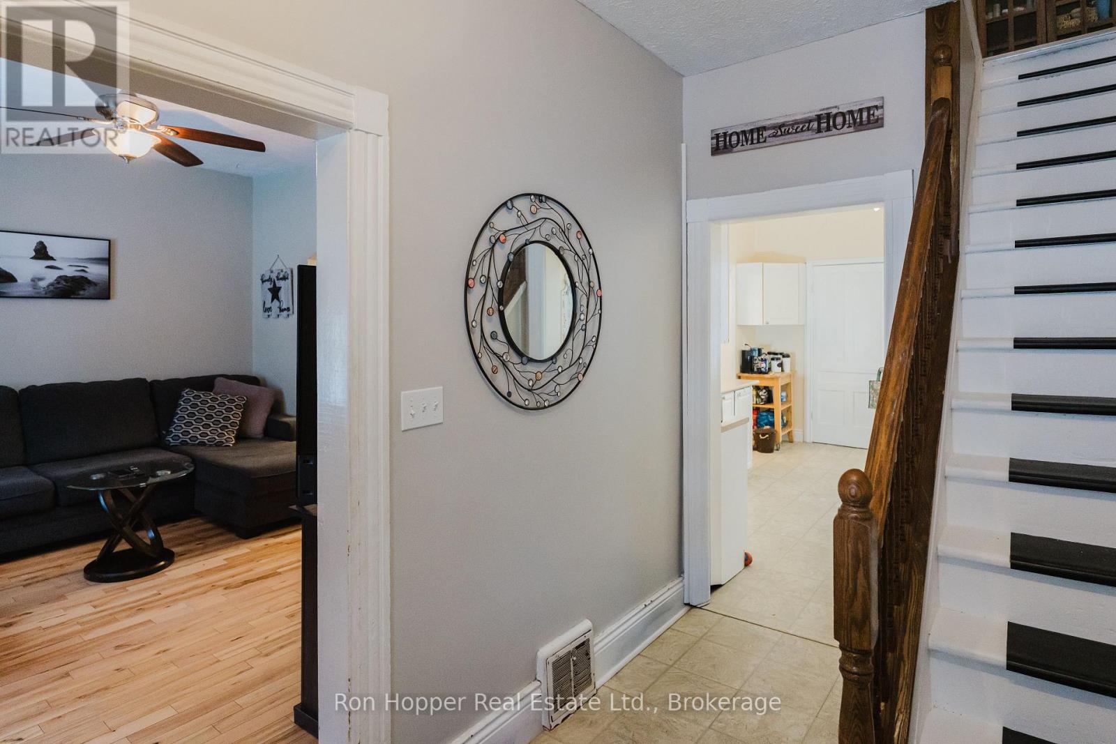 530 12th Street W, Owen Sound, Ontario  N4K 3V9 - Photo 3 - X12678434