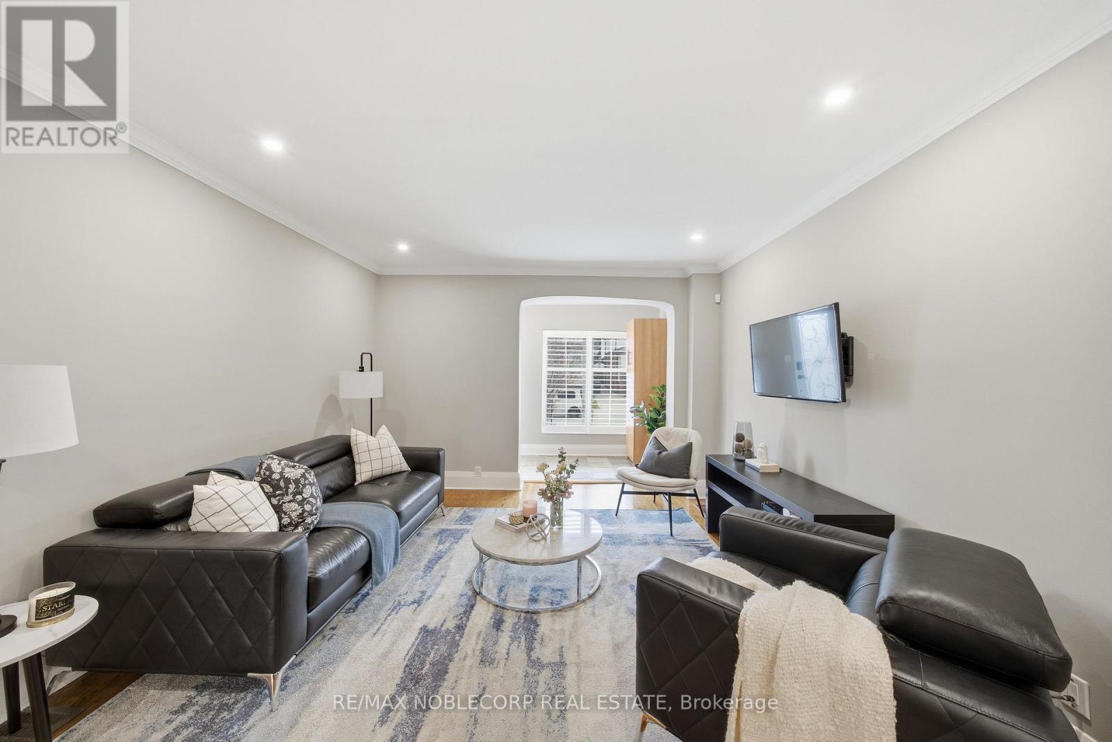 144b Roslin Avenue, Toronto (Lawrence Park North), Ontario  M4N 1Z4 - Photo 4 - C13082820
