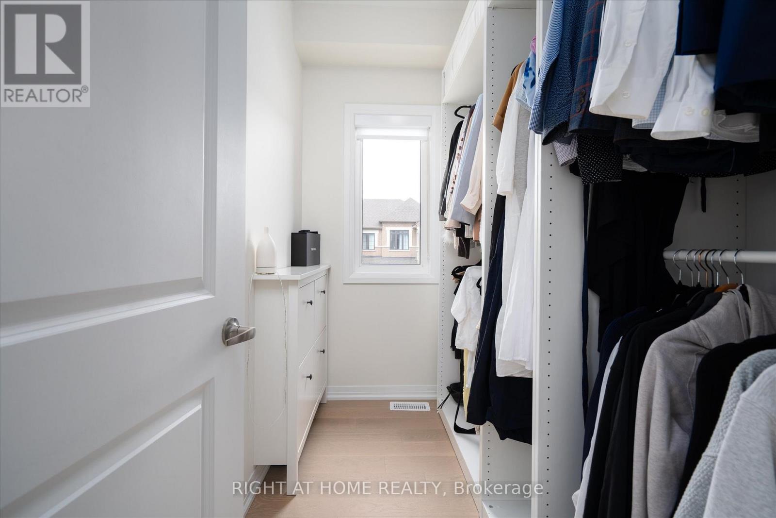 38 Van Wart Street, Whitby, Ontario  L1P 0P8 - Photo 24 - E13083006
