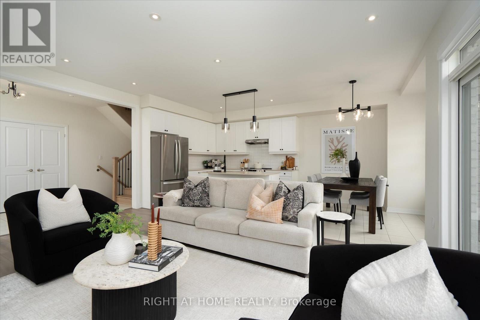 38 Van Wart Street, Whitby, Ontario  L1P 0P8 - Photo 9 - E13083006