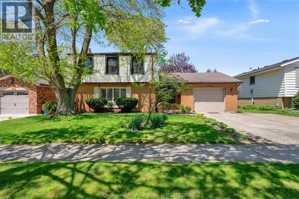 MLS# 26009966: 249 OXLEY DRIVE, Chatham, Canada
