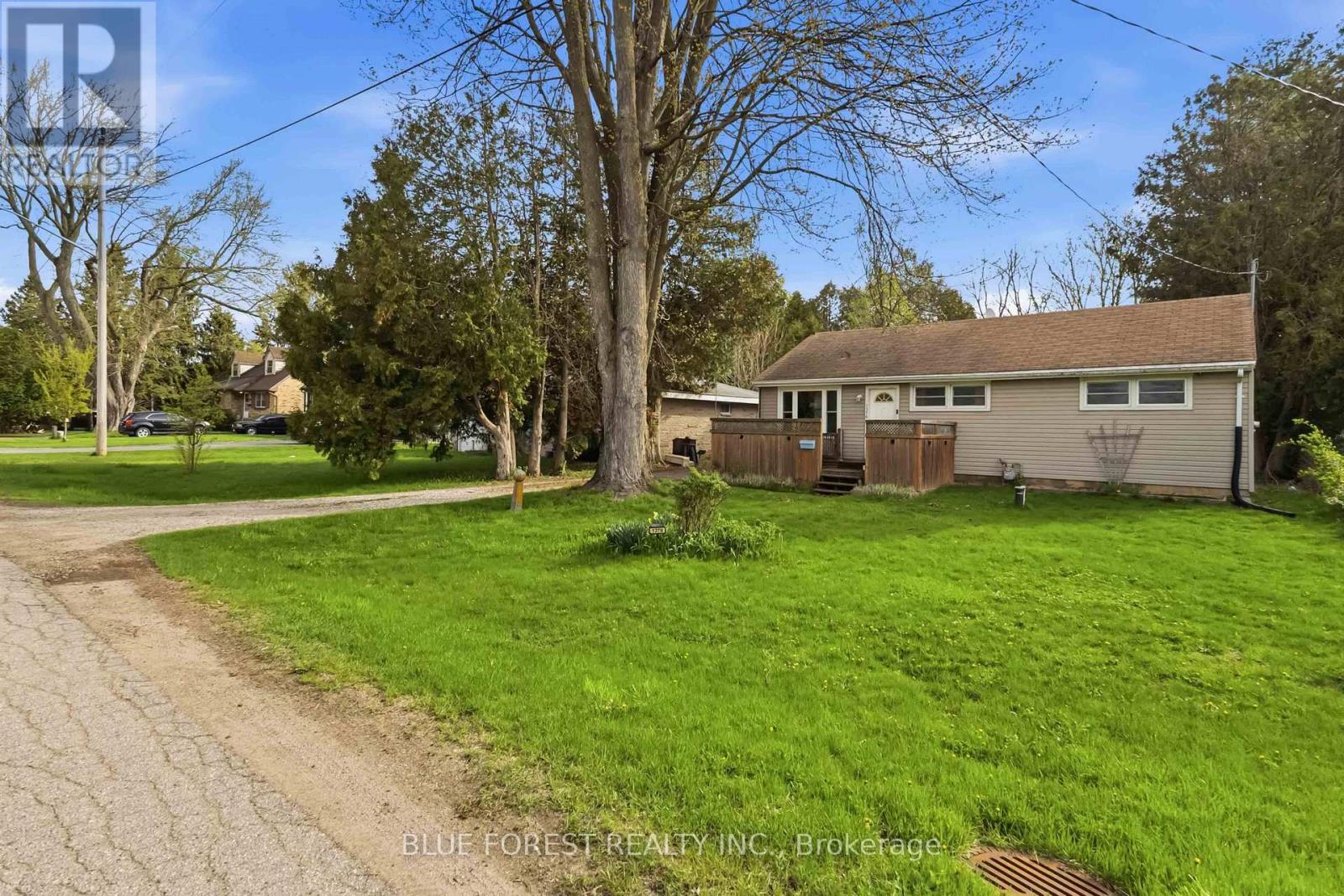 1376 Kostis Avenue, London East, Ontario  N5V 3E2 - Photo 3 - X13082986