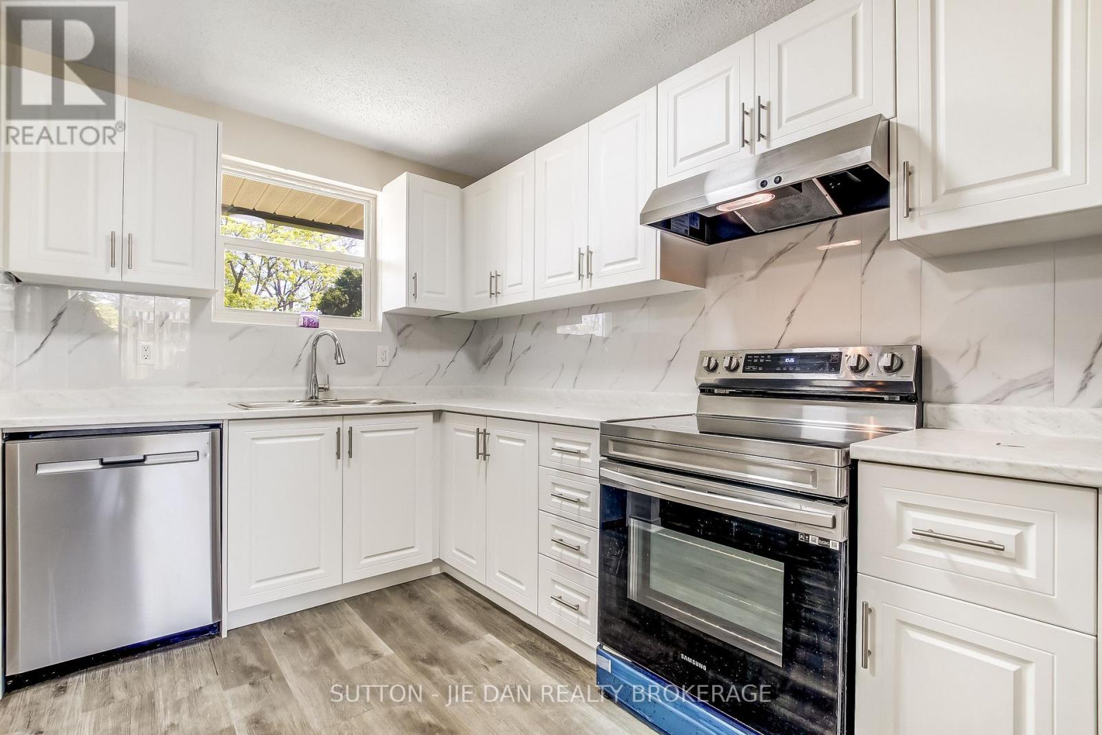 3 - 1919 Trafalgar Street, London East, Ontario  N5V 1A1 - Photo 2 - X13083162