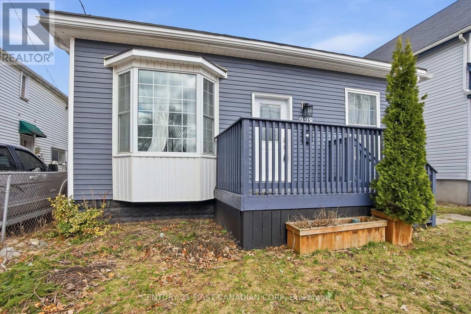 228 South Street, London East (East K), Ontario  N6B 1B4 - Photo 3 - X13083334