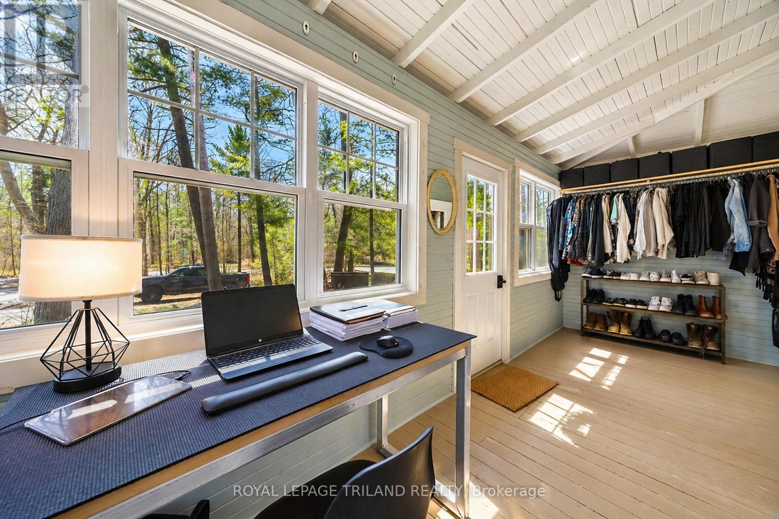 10264 Beach O Pines Road, Lambton Shores (Grand Bend), Ontario  N0M 1T0 - Photo 14 - X13083384