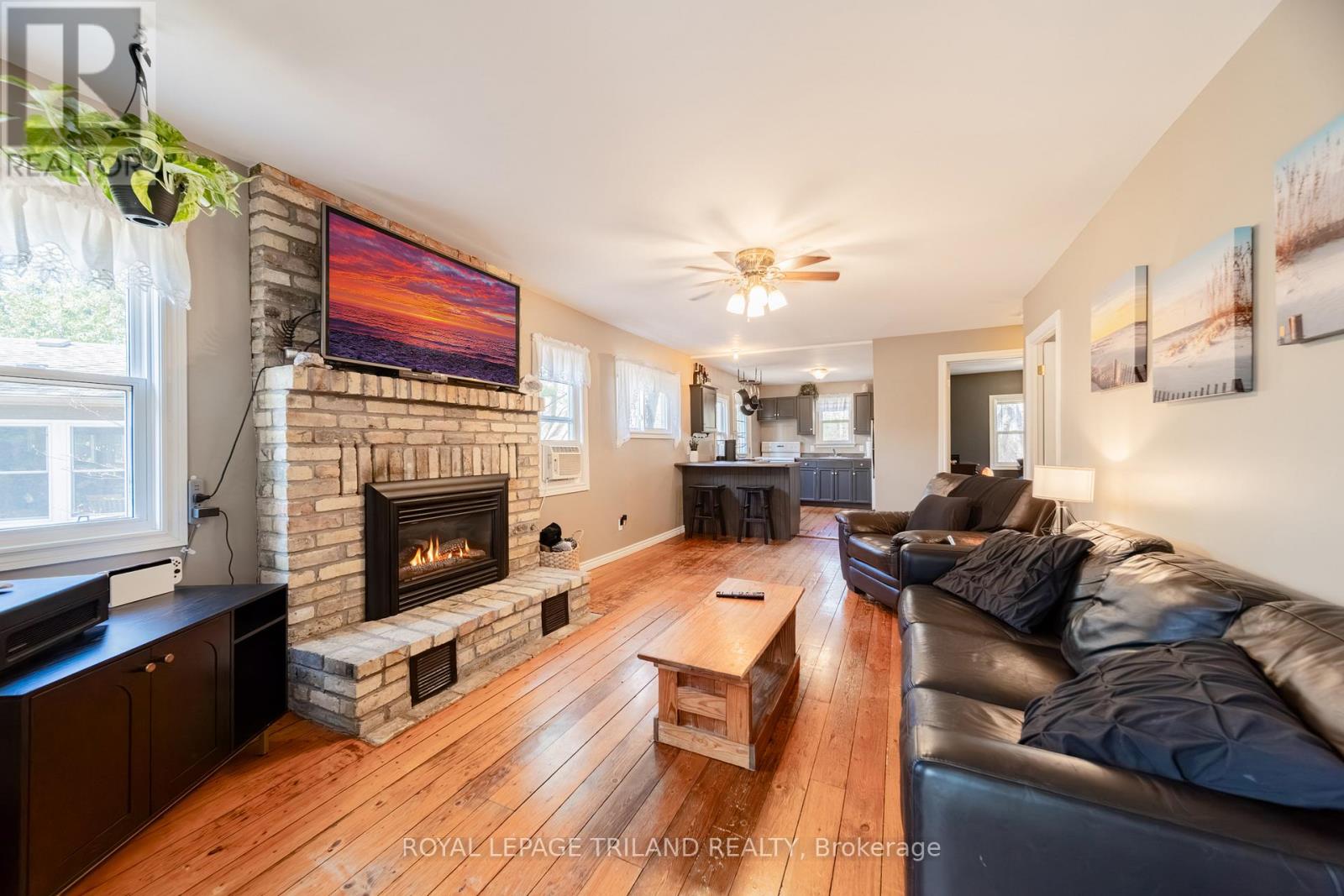 10264 Beach O Pines Road, Lambton Shores (Grand Bend), Ontario  N0M 1T0 - Photo 18 - X13083384