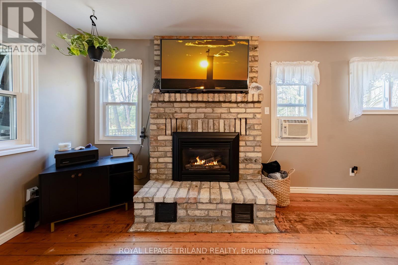 10264 Beach O Pines Road, Lambton Shores (Grand Bend), Ontario  N0M 1T0 - Photo 19 - X13083384