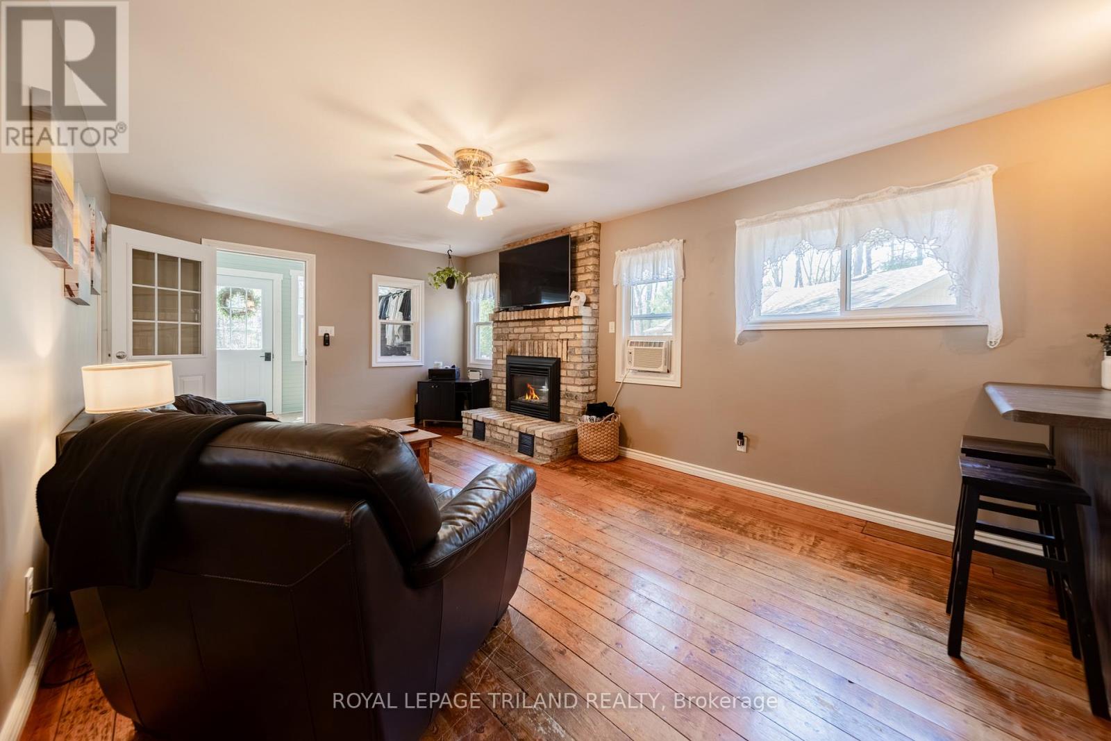 10264 Beach O Pines Road, Lambton Shores (Grand Bend), Ontario  N0M 1T0 - Photo 20 - X13083384