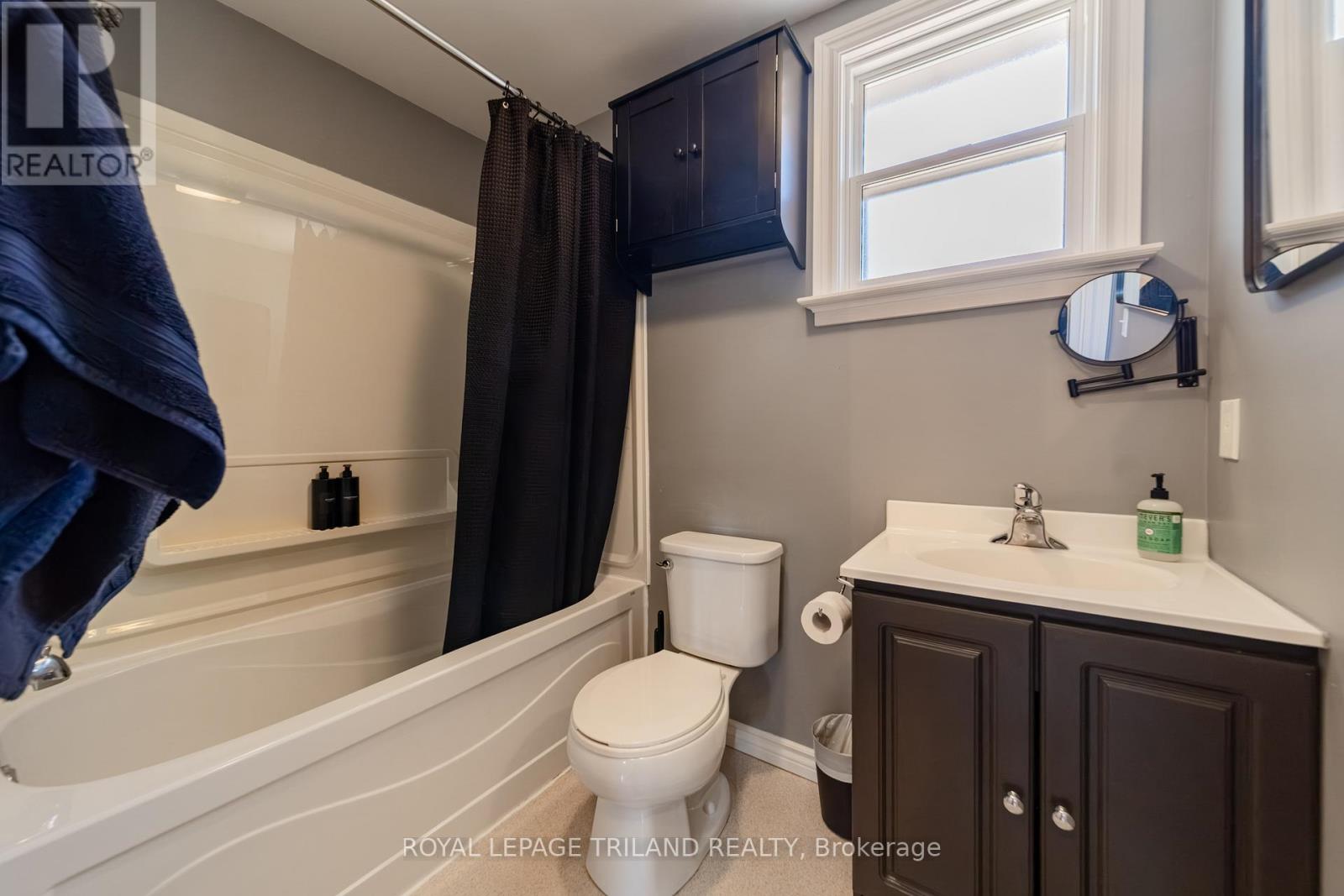 10264 Beach O Pines Road, Lambton Shores (Grand Bend), Ontario  N0M 1T0 - Photo 30 - X13083384