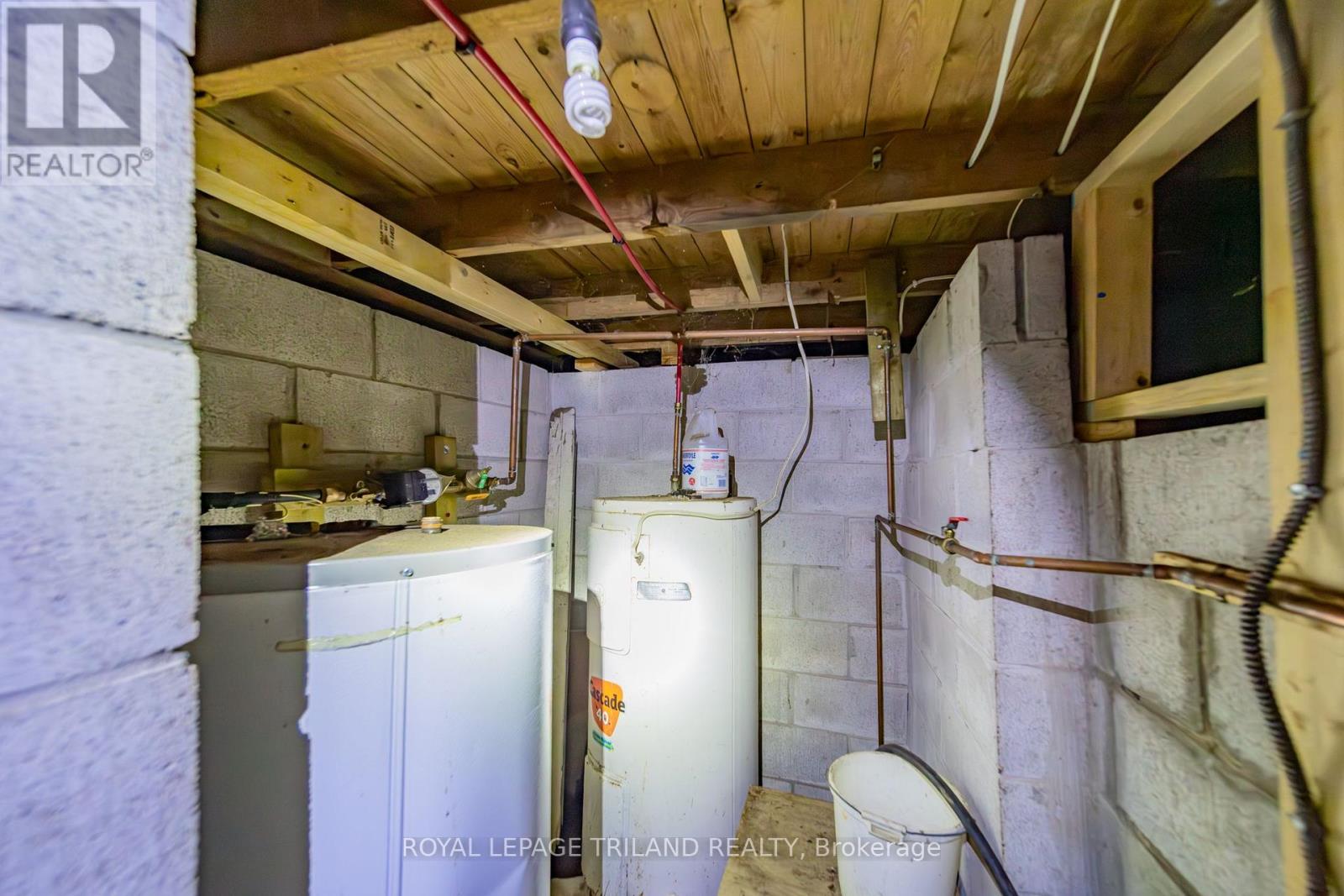 10264 Beach O Pines Road, Lambton Shores (Grand Bend), Ontario  N0M 1T0 - Photo 31 - X13083384