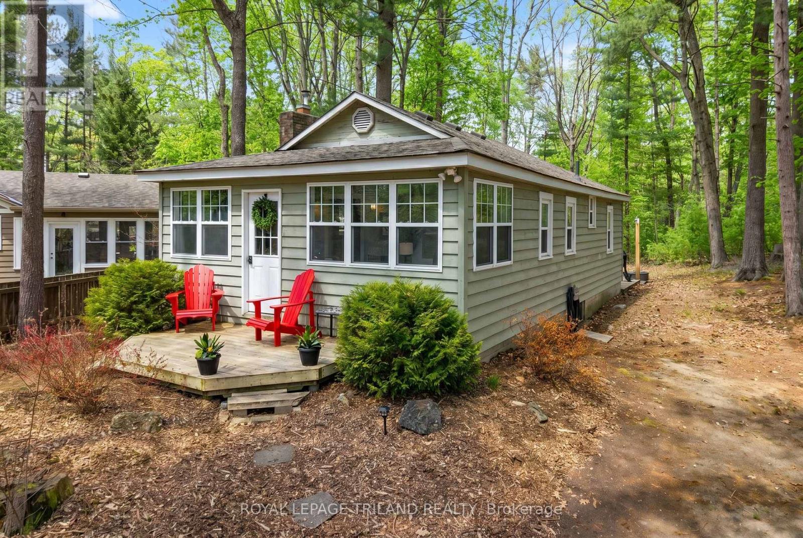 10264 Beach O Pines Road, Lambton Shores (Grand Bend), Ontario  N0M 1T0 - Photo 40 - X13083384