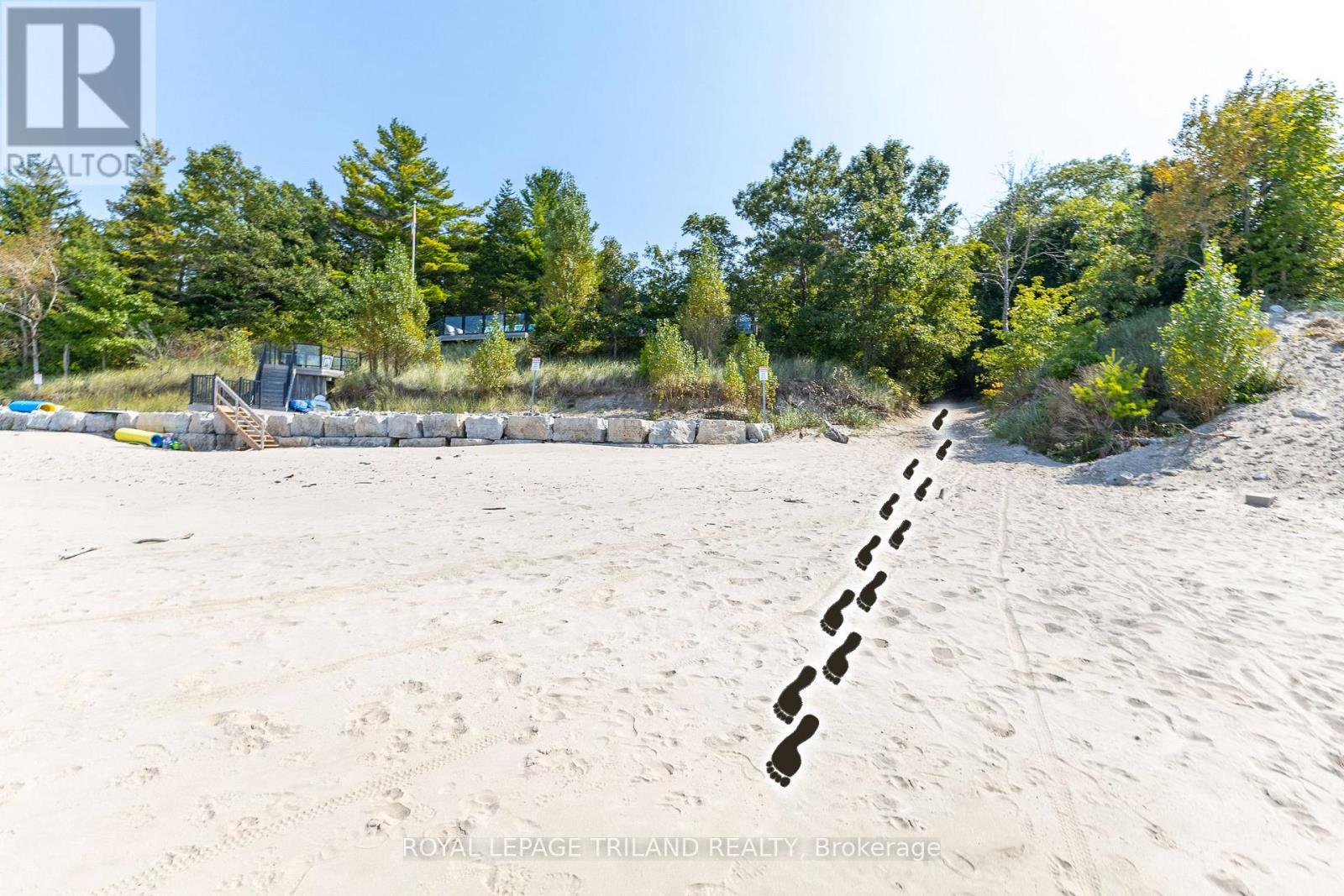 10264 Beach O Pines Road, Lambton Shores (Grand Bend), Ontario  N0M 1T0 - Photo 48 - X13083384