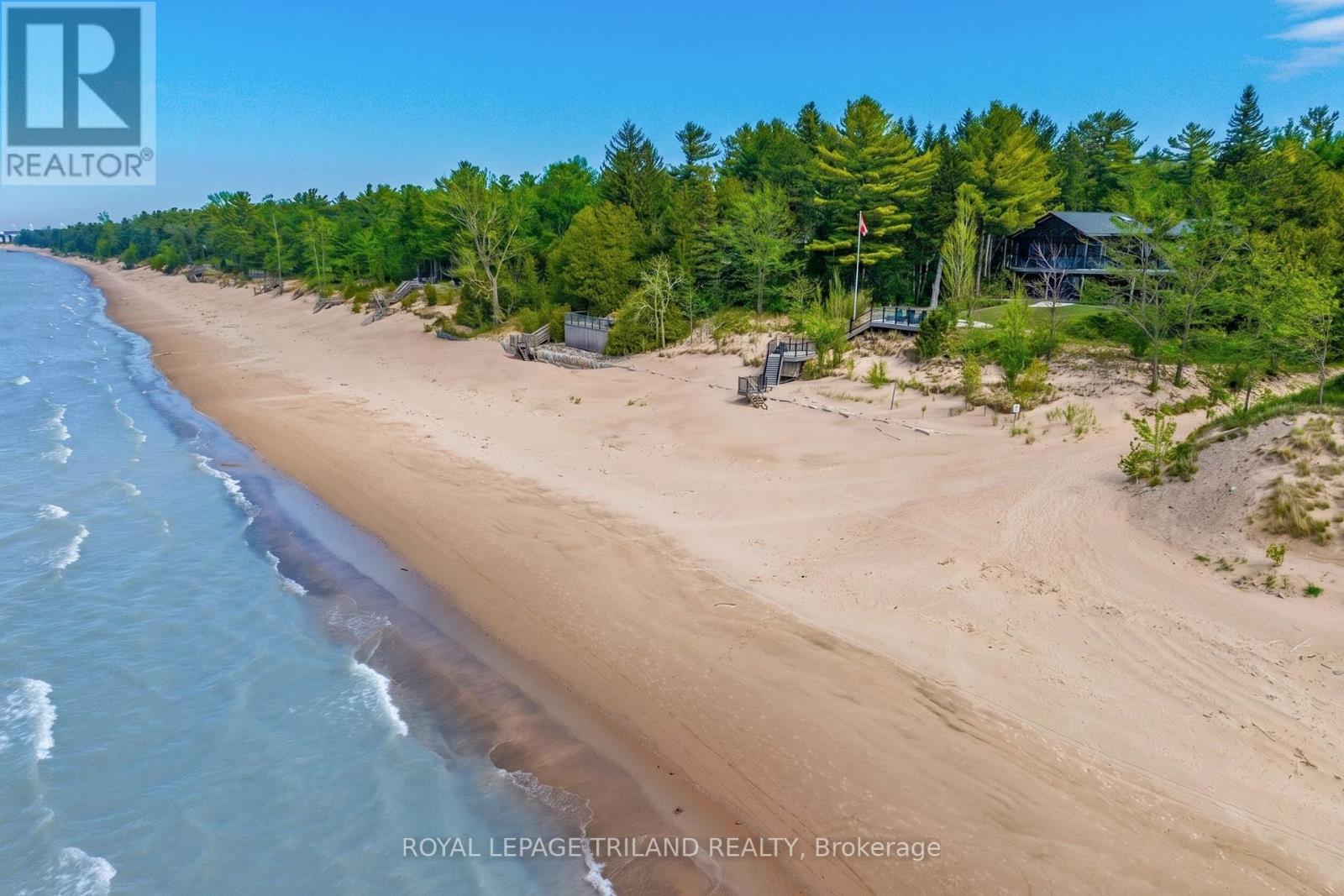 10264 Beach O Pines Road, Lambton Shores (Grand Bend), Ontario  N0M 1T0 - Photo 7 - X13083384
