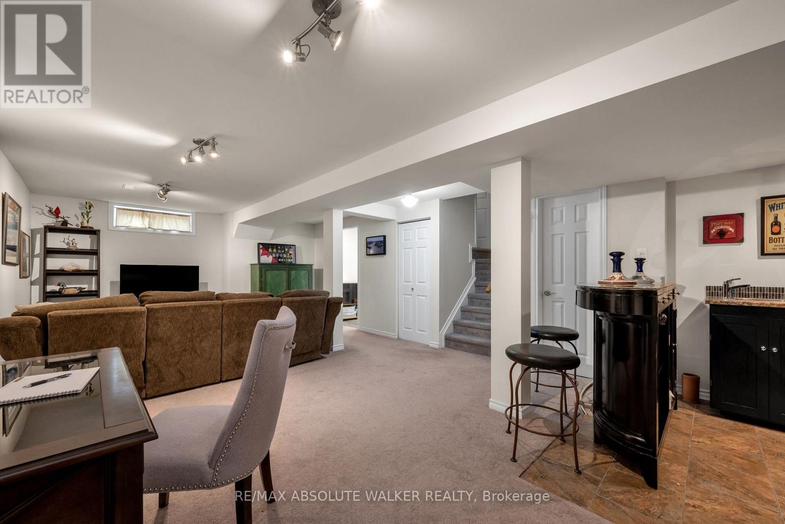 5935 Meadowglen Drive, Ottawa, Ontario  K1C 5Z6 - Photo 39 - X13083018