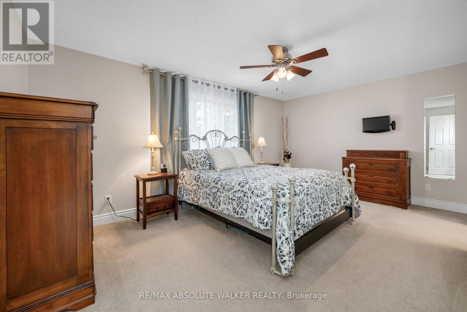 5935 Meadowglen Drive, Ottawa, Ontario  K1C 5Z6 - Photo 44 - X13083018