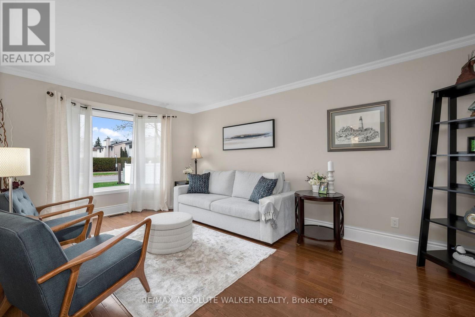 5935 Meadowglen Drive, Ottawa, Ontario  K1C 5Z6 - Photo 5 - X13083018