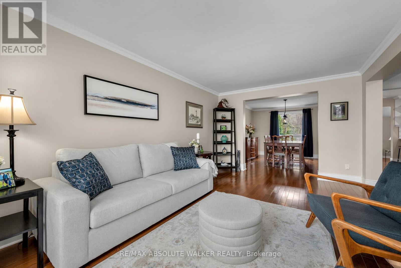 5935 Meadowglen Drive, Ottawa, Ontario  K1C 5Z6 - Photo 6 - X13083018