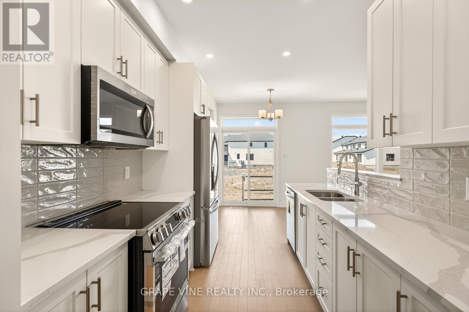 122 San Felice Circle, Ottawa, Ontario  K2S 2S7 - Photo 11 - X13083078