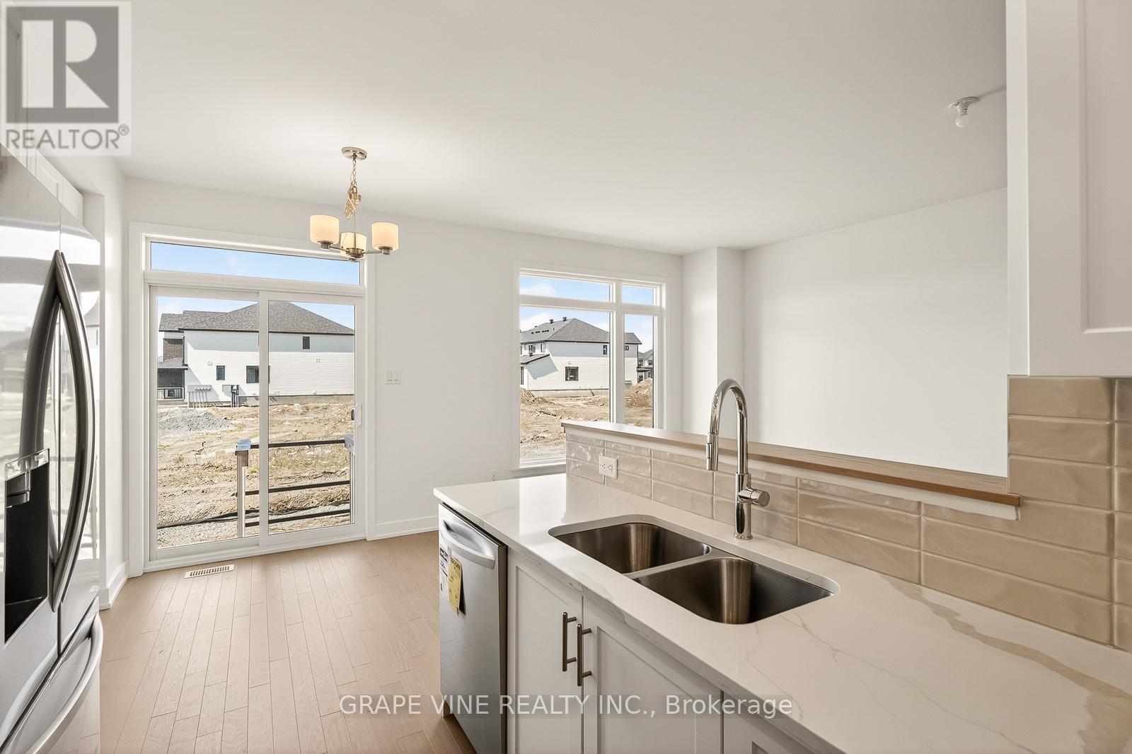 122 San Felice Circle, Ottawa, Ontario  K2S 2S7 - Photo 12 - X13083078