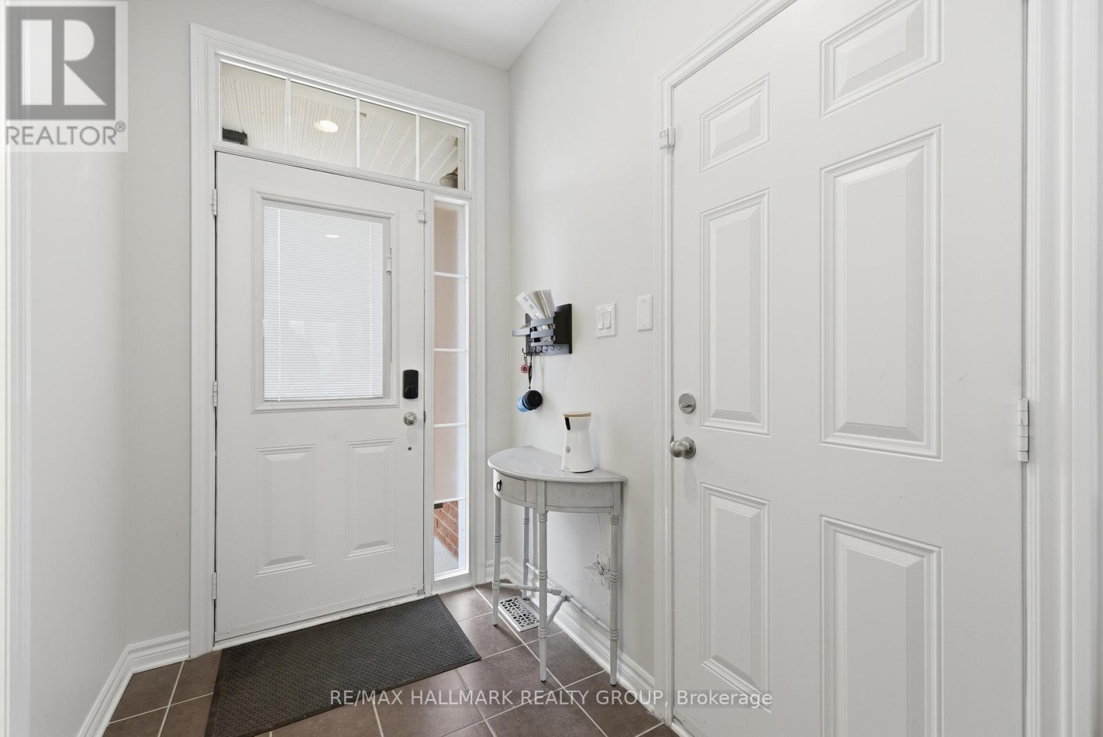 266 Tandalee Crescent, Ottawa, Ontario  K2M 0A1 - Photo 3 - X13083270