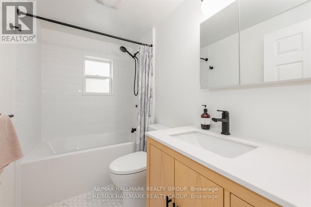 324 Montfort Street, Ottawa, Ontario  K1L 5N4 - Photo 10 - X13083382