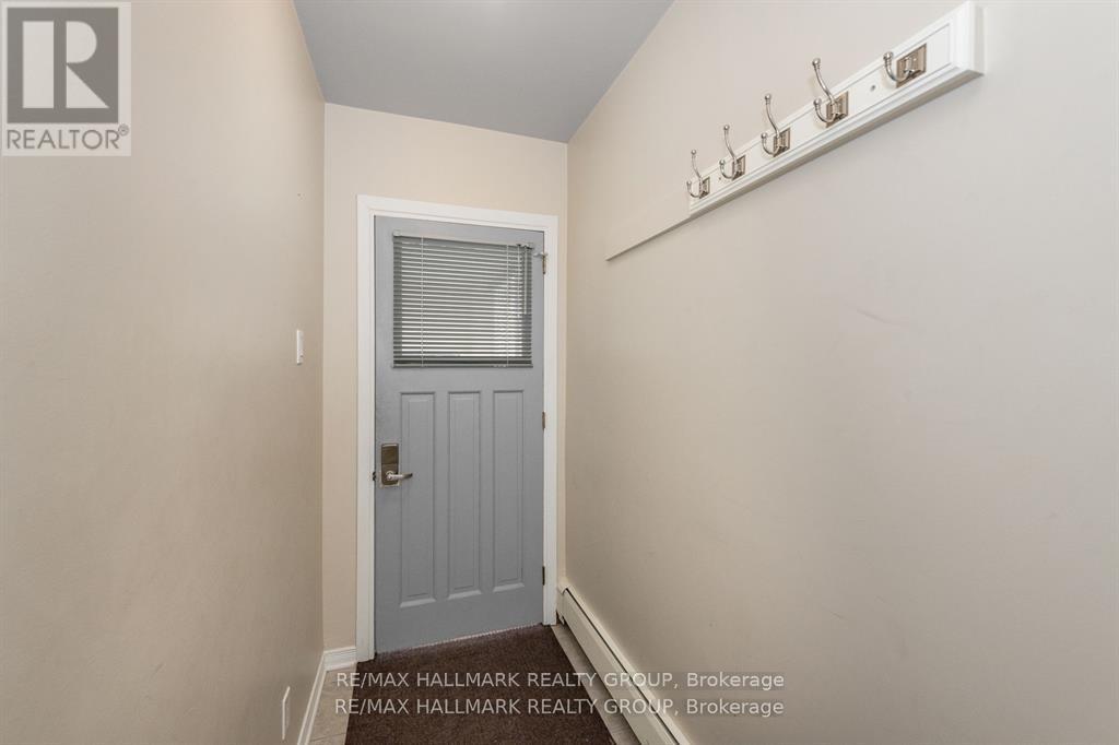 324 Montfort Street, Ottawa, Ontario  K1L 5N4 - Photo 22 - X13083382
