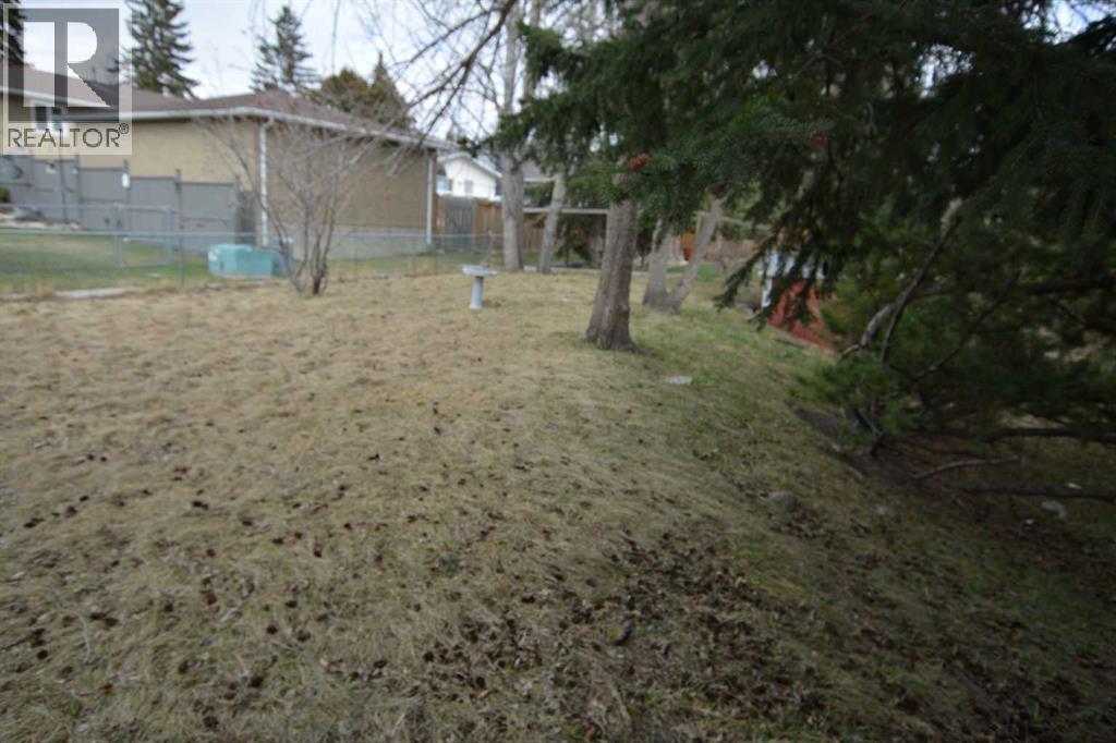 38 Dalrymple Green NW, Calgary, Alberta  T3A 1Y2 - Photo 8 - A2307395