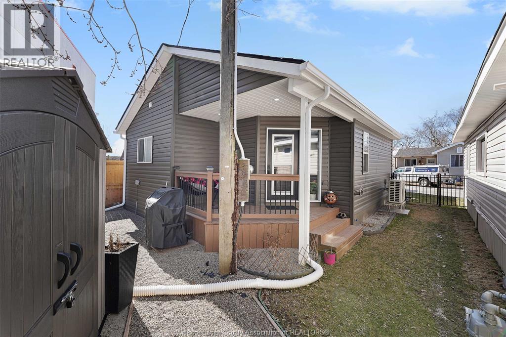 20 Bonita, Windsor, Ontario  N8W 2B5 - Photo 7 - 26010088