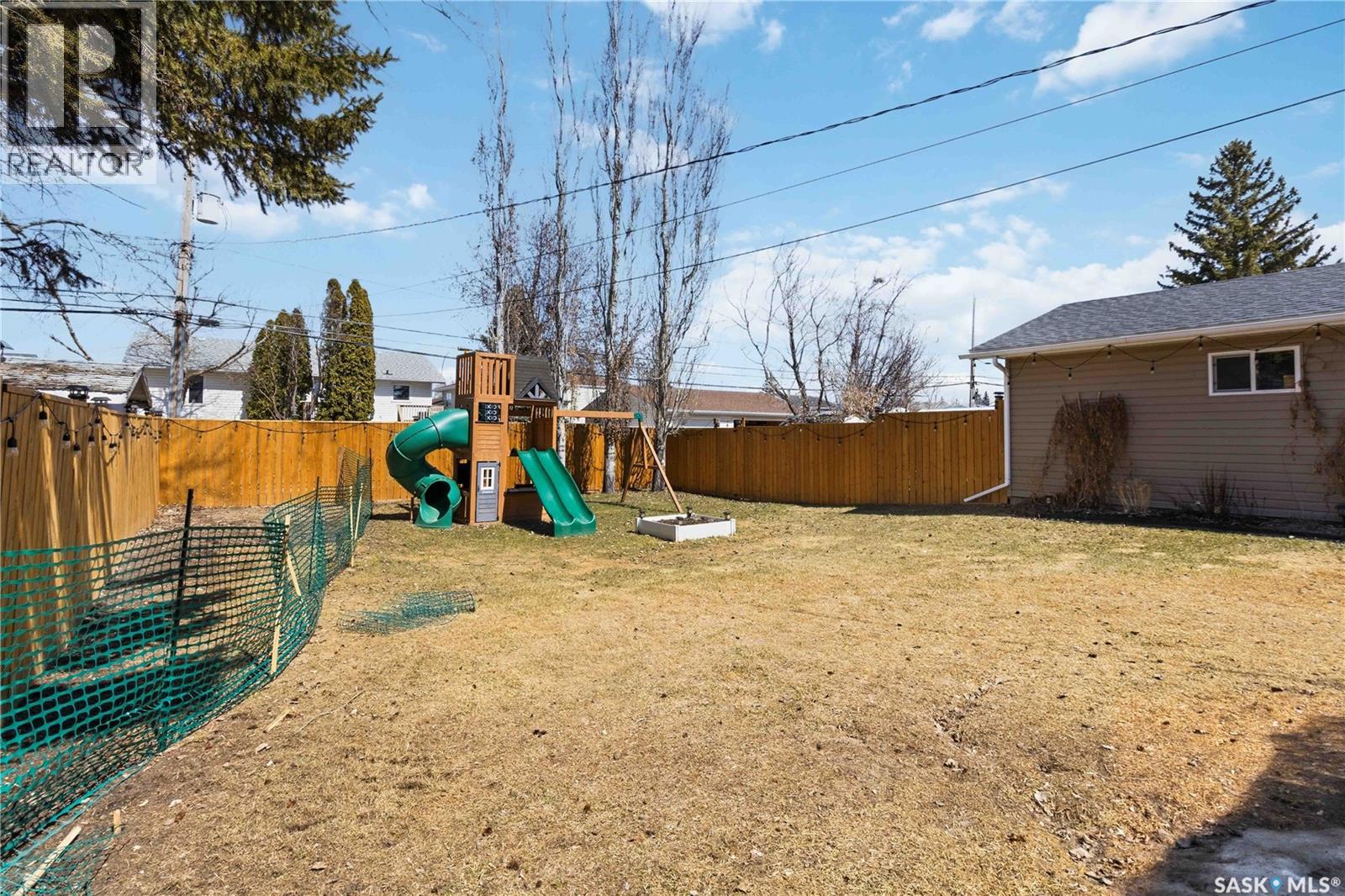 401 3rd Street N, Martensville, Saskatchewan  S0K 2T2 - Photo 25 - SK034849