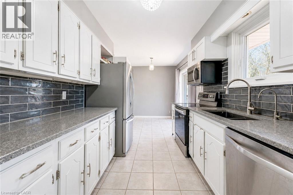 92 Braeside Avenue, Waterloo, Ontario  N2J 2C6 - Photo 13 - 40823782