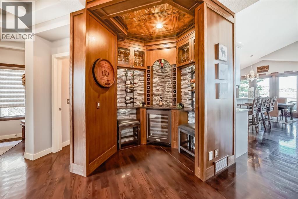 326 Tuscany Ravine Road NW, Calgary, Alberta  T3L 3A8 - Photo 5 - A2306366