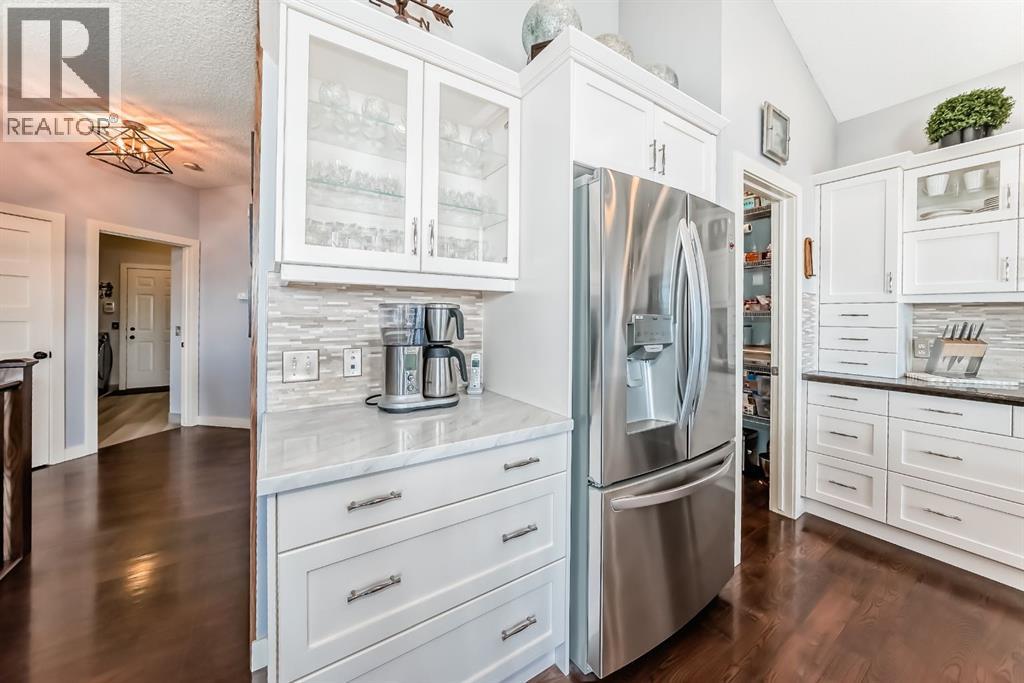 326 Tuscany Ravine Road NW, Calgary, Alberta  T3L 3A8 - Photo 10 - A2306366