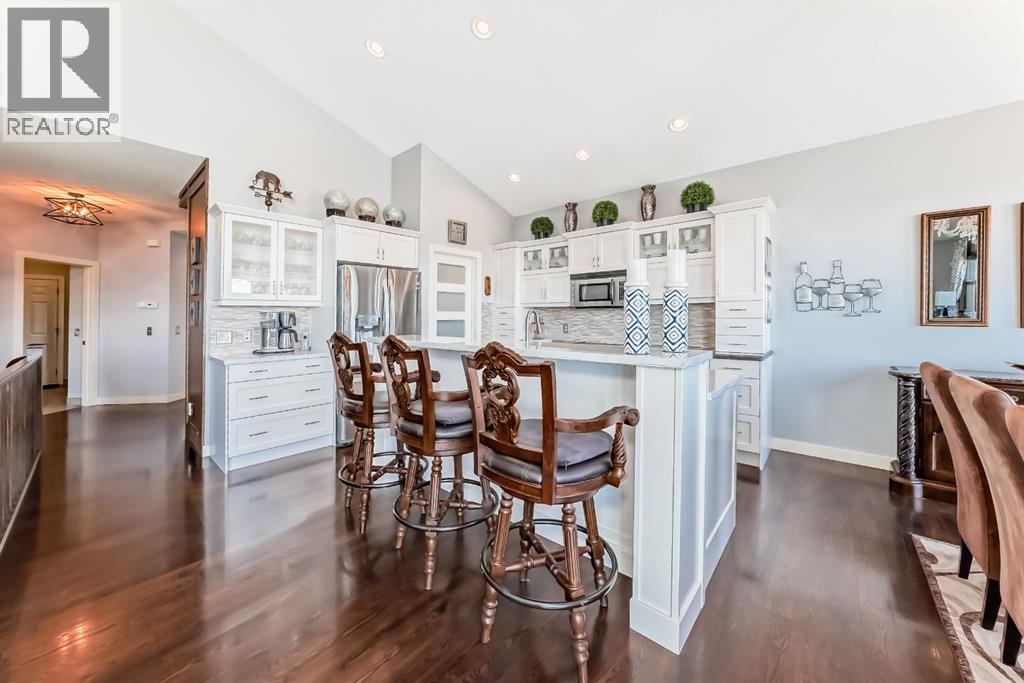326 Tuscany Ravine Road NW, Calgary, Alberta  T3L 3A8 - Photo 7 - A2306366