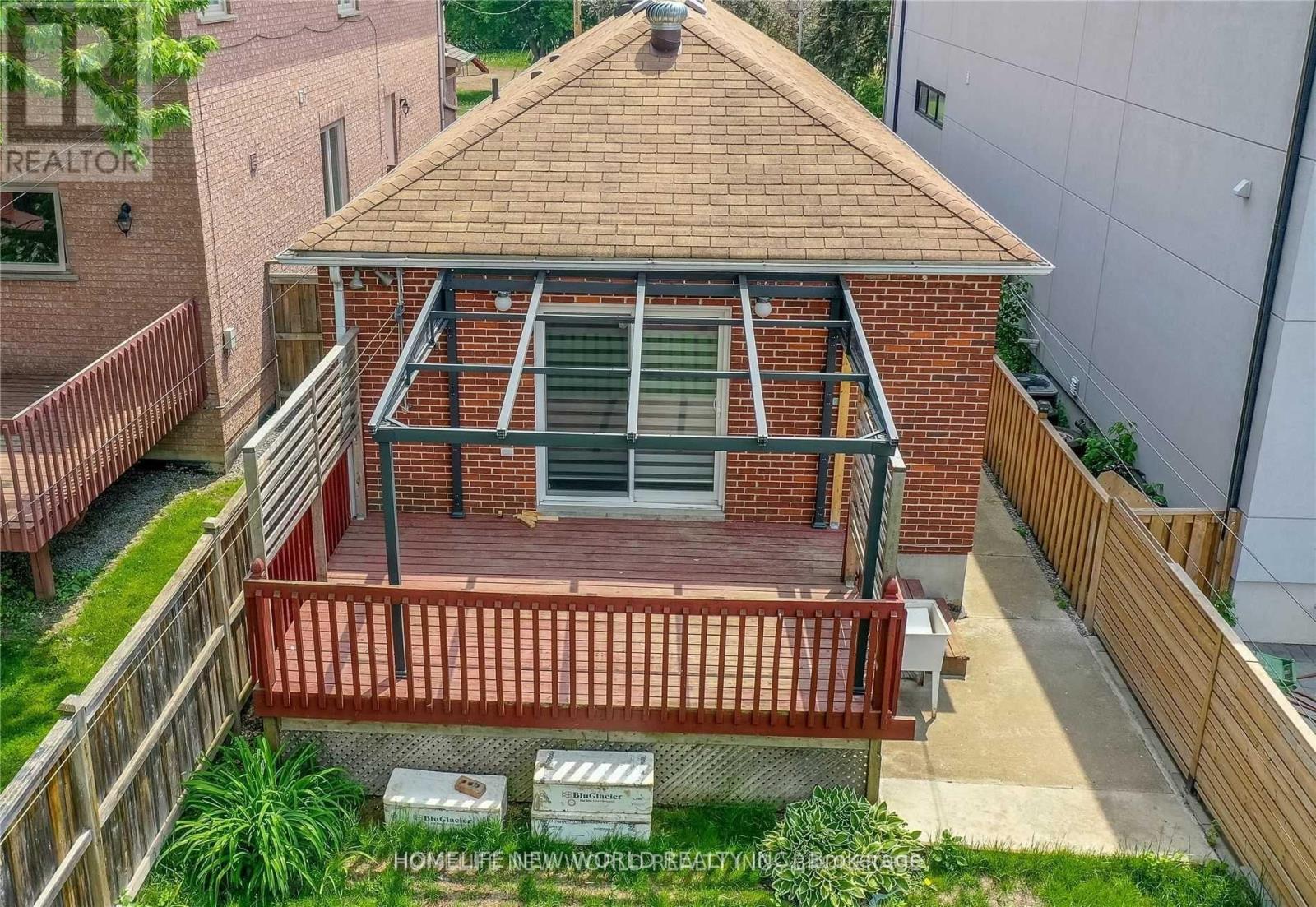 88 Pemberton Avenue, Toronto, Ontario  M2M 1Y5 - Photo 17 - C13076084