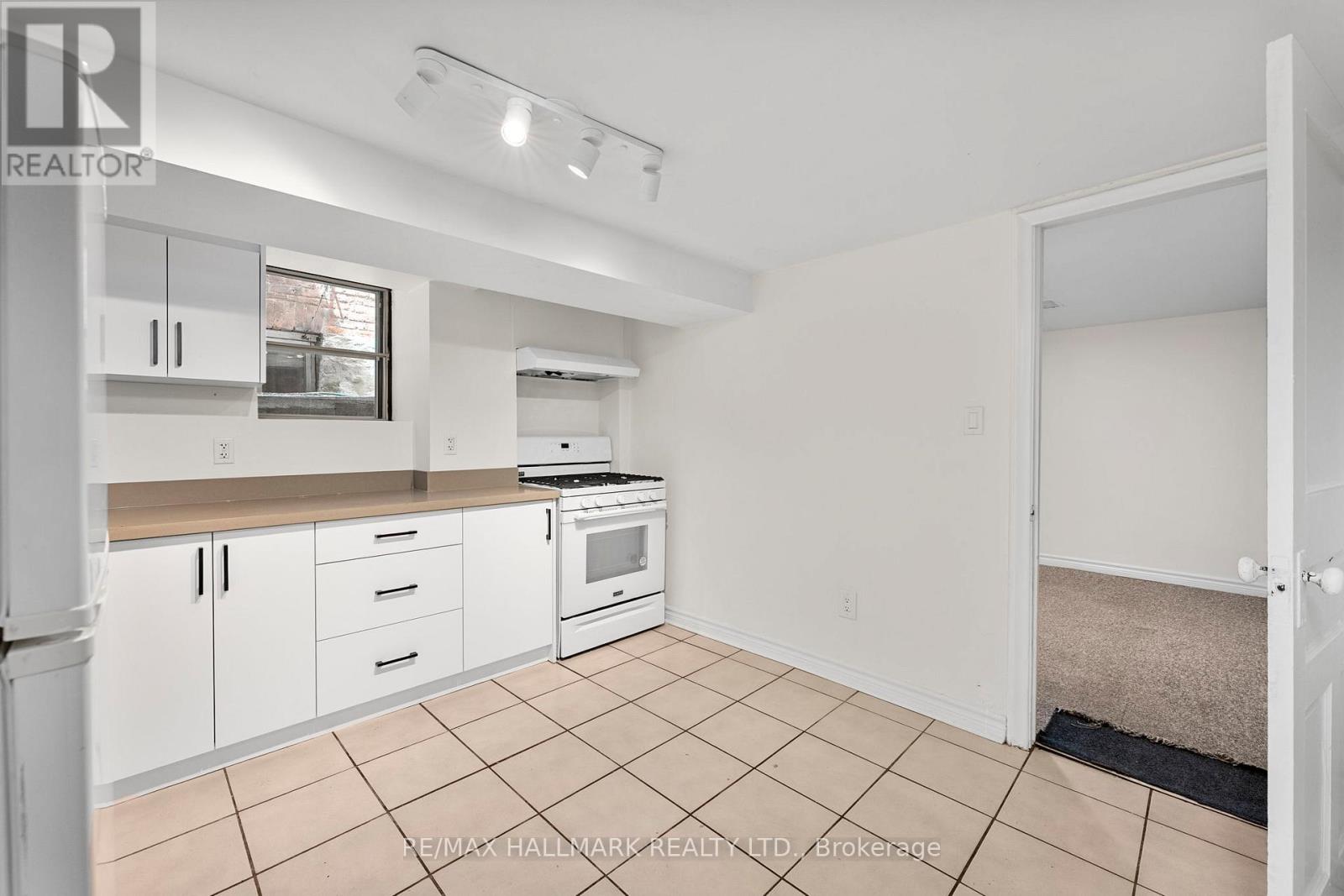 261 Ossington Avenue, Toronto, Ontario  M6J 3A1 - Photo 12 - C13078170