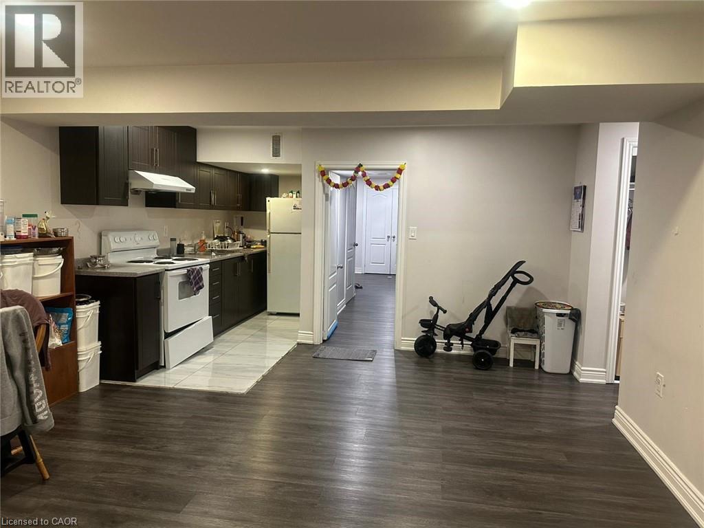 2 Creek Ridge Street, Kitchener, Ontario  N2R 0B5 - Photo 37 - 40827110