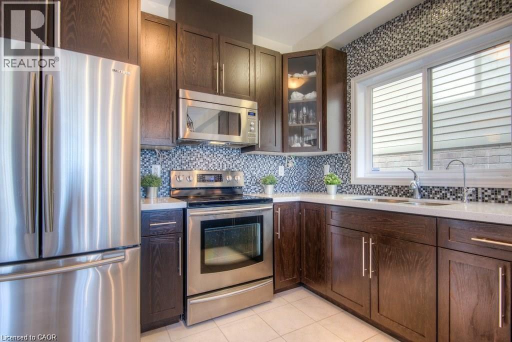 2 Creek Ridge Street, Kitchener, Ontario  N2R 0B5 - Photo 8 - 40827110