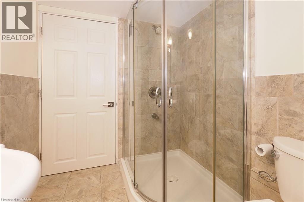 75 Donnenwerth Drive, Kitchener, Ontario  N2E 3W6 - Photo 14 - 40822765